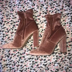 Steve Madden velvet heels
